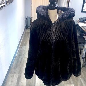Gallery Faux Fur Coat, Black, Size Large